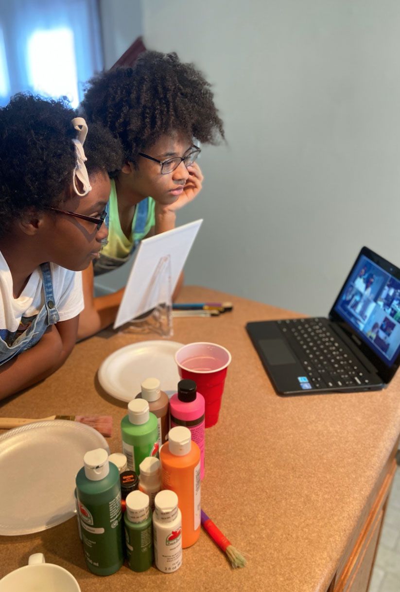 THE REVOLVING BRUSH - A FUN AND INTERACTIVE PAINT PARTY FOR KIDS